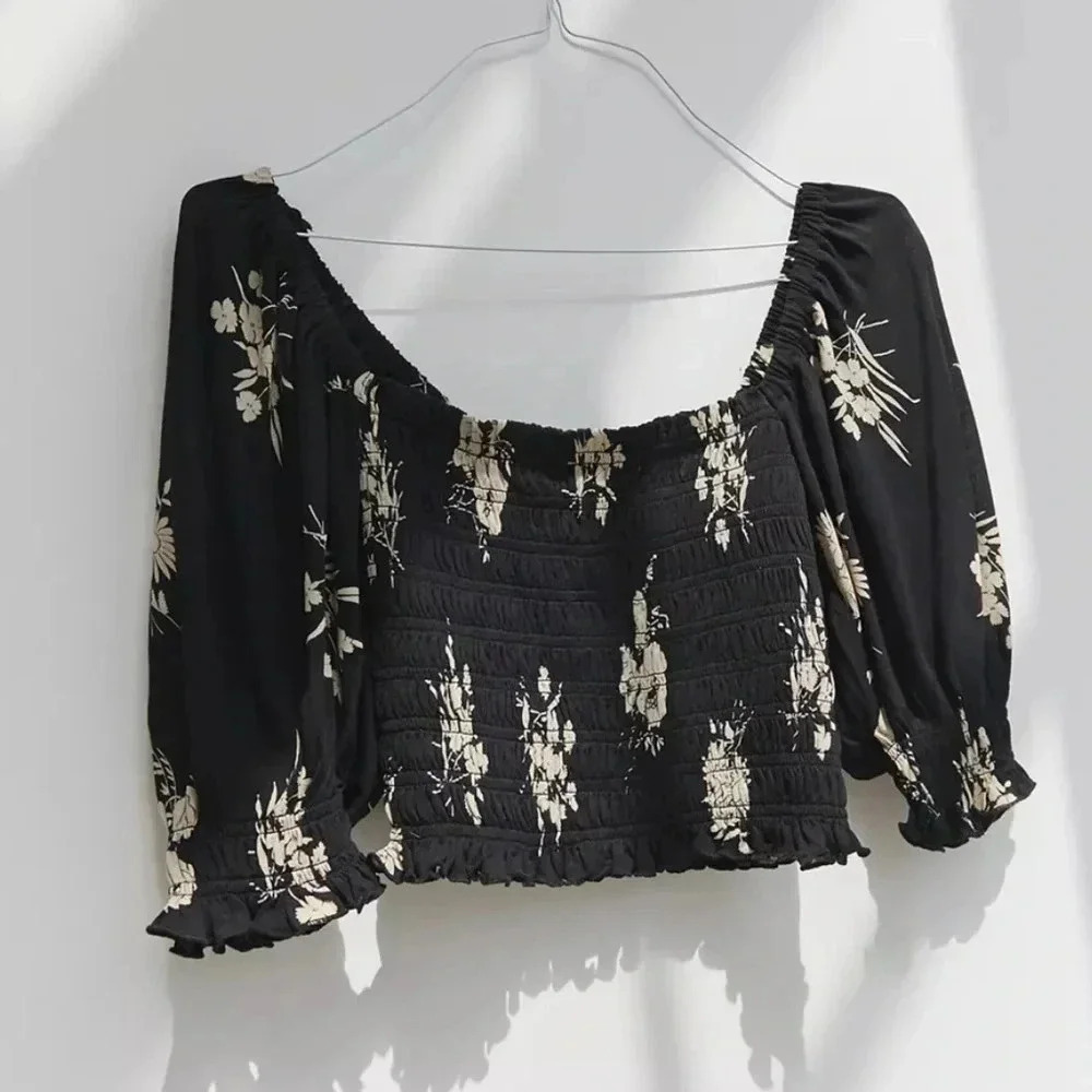 Urban Outfitters Giselle Smocked Cropped Top Size Small